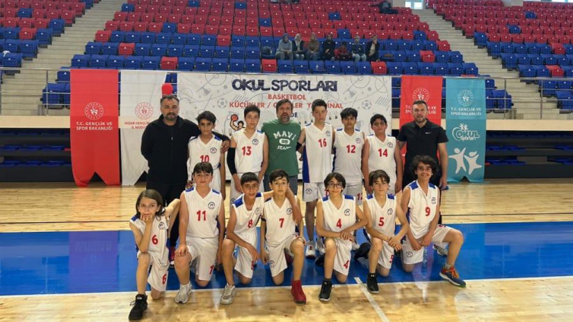 Okulumuz Türkiye Küçük Erkekler Türkiye Finalleri katıldı