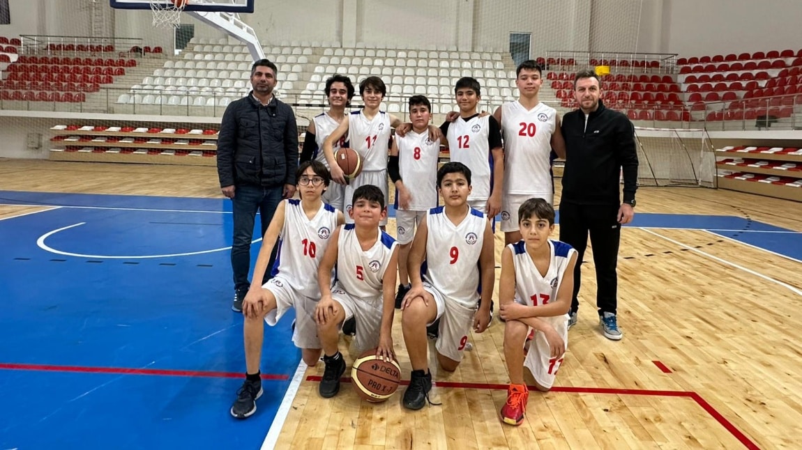 Okul Sporları Yıldız Erkekler  Basketbol Takımımız İl İkincisi